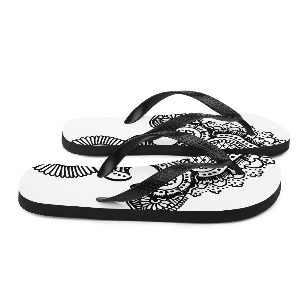 Fleur de lis print Flip-Flops